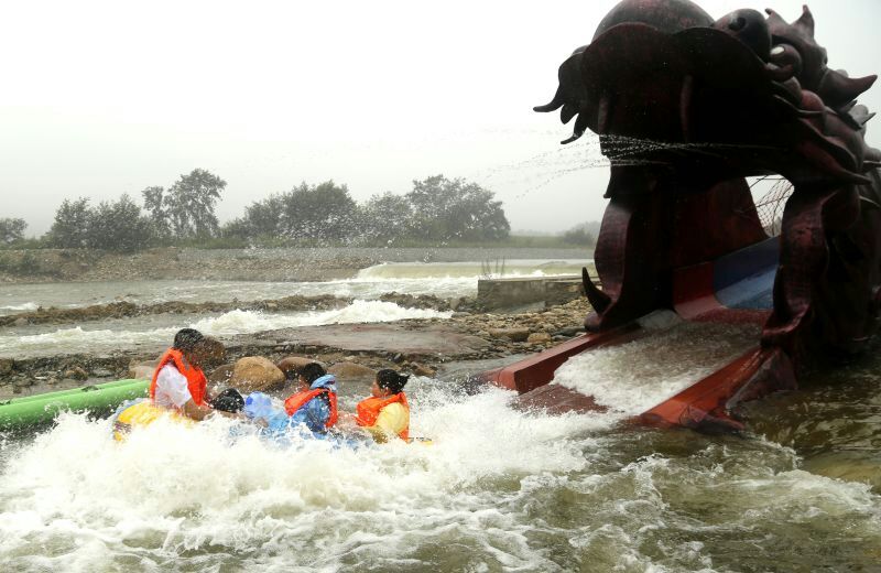 【暑期漂流亲子游】云盘谷(原优圣美地漂流)、农家乐、篝火晚会 沙滩拓展、下河捕鱼亲子休闲纯玩二日